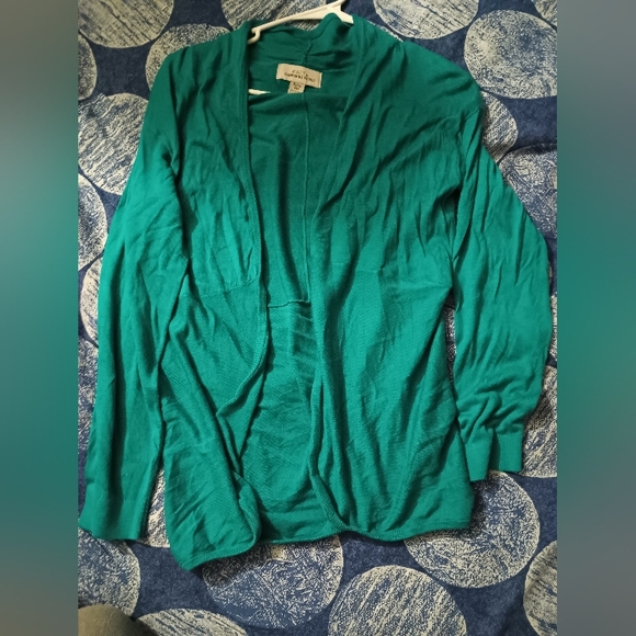 Knit by Hampshire studio over shirt - Picture 1 of 3